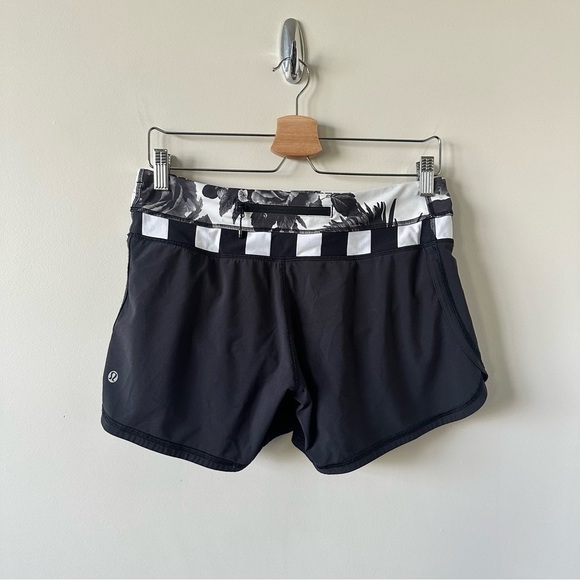 LULULEMON-RUN Shorts In Black with Mixed Floral and Stripe Pattern (Size:6) - Picture 2 of 7